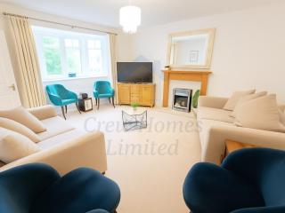 Detached Chester 5BR Contractor Stay Sleeps 9 - 4