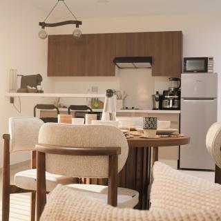 ORA Luxoria Suite Racine & Gym by Staycationcasa - 5