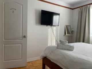 Cozy bedroom in family house 2 - 4