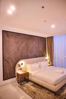 Azusa Hotel and Apartments - 4