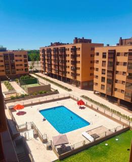 Campezo Suite Madrid Airport - 6