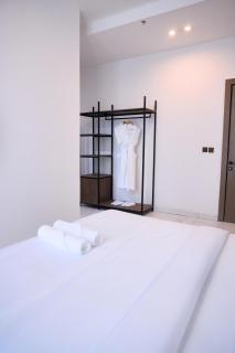 Azusa Hotel and Apartments - 3