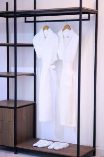 Azusa Hotel and Apartments - 1