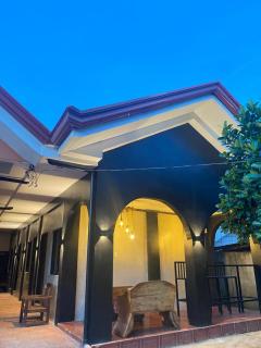 Astra Tourist Inn - 8