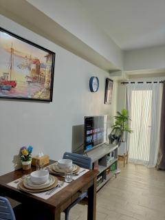 Aesthetic Staycation Quezon City Cubao - Manhattan plaza - 3