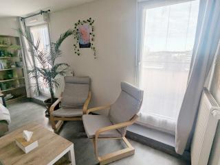 Grande chambre et salle de bain privée et balcon - 2