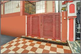 The Broadway- Annecy Inn Near Mall Road with -Wi-Fi -Restaurant -Premium & Deluxe Rooms Prime Location - Best Top Rated Hotel In Darjeeling - 4