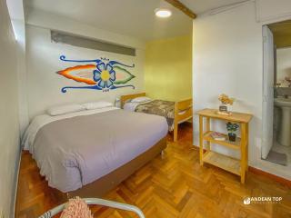 Room E Warm and Practical Room for Families or Friends - 2