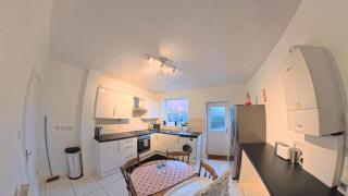 Northampton Oasis Retreat - 3-4 Bedroom House - 3