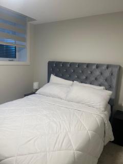 Livingston Calgary Lovely space - 8