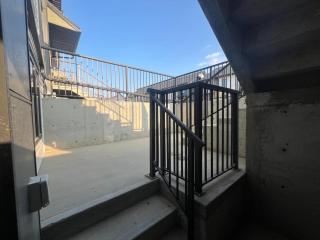 Livingston Calgary Lovely space - 6