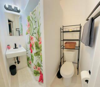 Salthaus West Palm Beach - NEW Saltwater Pool & Spa! - 5