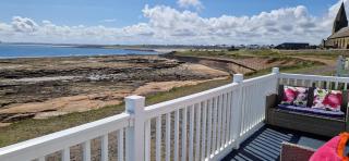 Seafront Serenity Lodge - 8