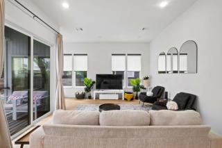 Rainey St Retreat - Cowboy Pool & Urban Chic - 1