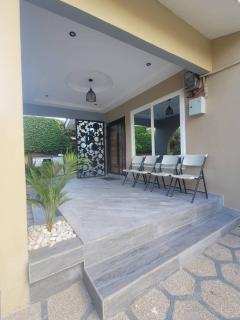 3 Bed 3 Bath Hse in Gated Community-East Airport - Accra - 0