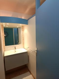 Studio, plage, bar-restaurant accès conditionné à la piscine, parking, location de voitures - 8