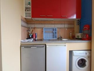 Studio, plage, bar-restaurant accès conditionné à la piscine, parking, location de voitures - 7