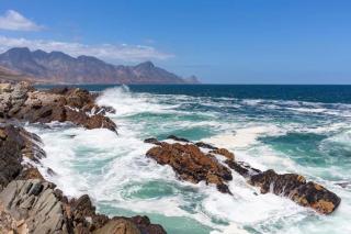 Rocky Bay Cottage next to Steenbras River and Ocean - 7
