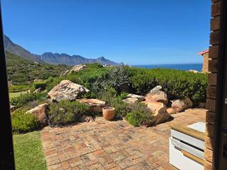 Rocky Bay Cottage next to Steenbras River and Ocean - 1