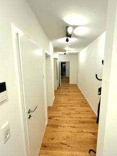 Modernes, neu eingerichtetes Apartment in Top Lage Nahe Autobahn, S Bahn und Stadtzentrum - 7