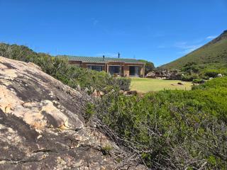Rocky Bay Cottage next to Steenbras River and Ocean - 5
