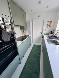 Charming Flat in Brentford - 2