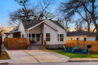 Sunflower House - Luxe Retreat with Sauna & Hot Tub - 5