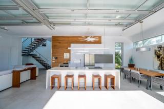 White Villas - Beachside Villa with Pool and Resort Amenities - v1 - 2