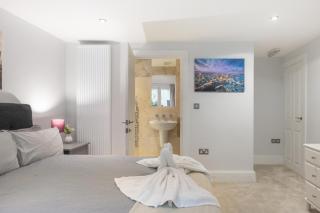 NEW! Warm Central 3-Bed with Garden - 5 mins Kensington WestField - 3