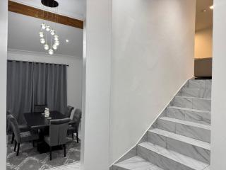 Bryanston Luxury Secure 4BR Haven - 6