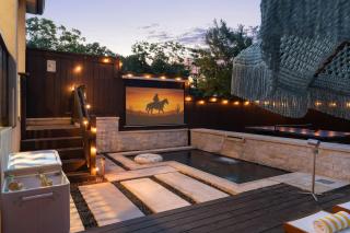 Sunset Saloon - Pool Outdoor Theater & Ping Pong - 0