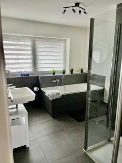 No 20 - gemütliche 2 Zimmer Whg, Küche, Balkon, Badewanne, Parkplatz - 7