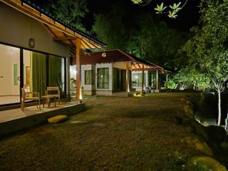 River Shades Hotel - 2