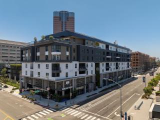 Modern Getaway Heart of Long Beach - 6