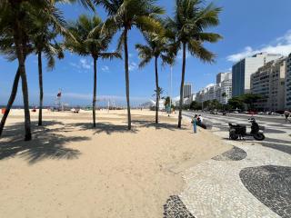 Apartamento de frente para o mar no Leme - 8