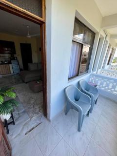 Cozy Modern Spot Near Mtwapa Mall & QuickMart - 3