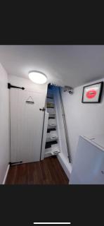 The Old Hanging Gate Inn - 4