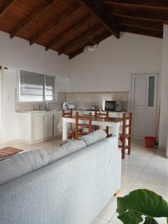 Necochea-Casa para hasta 4 personas! - 1