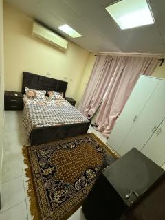 Economicals & Small apartment 10 minutes from Abu Dhabi Airport for Married Couple or Single - 0