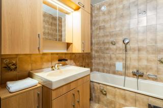 Alpine Escape with Kitzsteinhorn View - 3