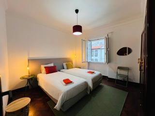 AP Piso 2 inteiro · Portas Residence, o mais central de Ponta Delgada! - Ponta Delgada - 1