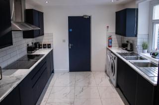 Brunswick Prestige Stylish City Escape - 1