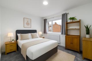 Newly Built 4-Bed Semi-Detached 2 Baths, Near City - 7