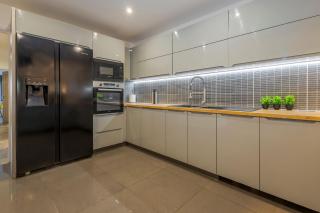 NexStay Bournemouth Retreat 5 Bed Luxe Bungalow - 3