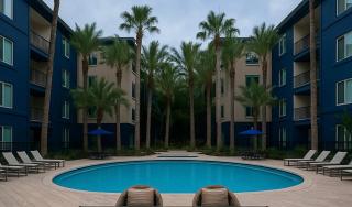 Exquisite 2BDRM in Heart of MDR King Bed - 3