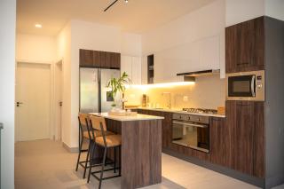 Modern & Cozy Luxury Suite with Amazing Views of STI - 9