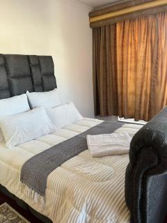 Lenisia Corporate Guest House - 6