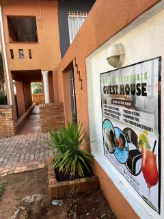 Lenisia Corporate Guest House - 3