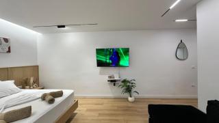 Urban Pearl Studio - 6