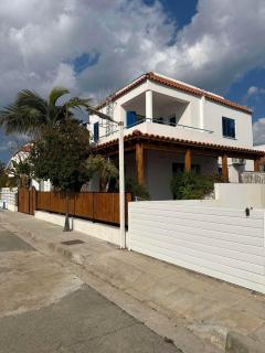 Seaview Sanctuary House - 8